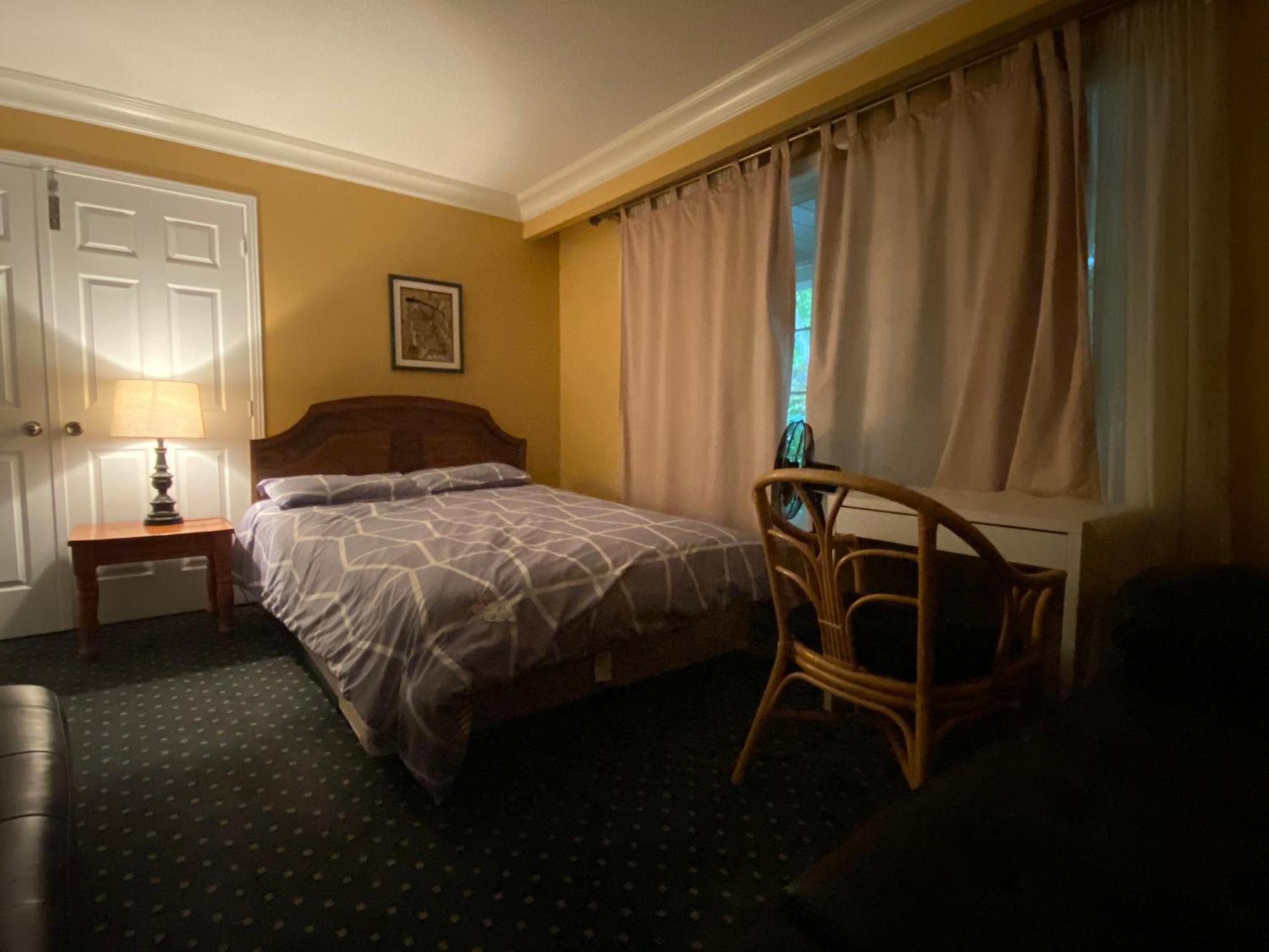 Quiet And Comfortable Homestay Оквилль Номер фото